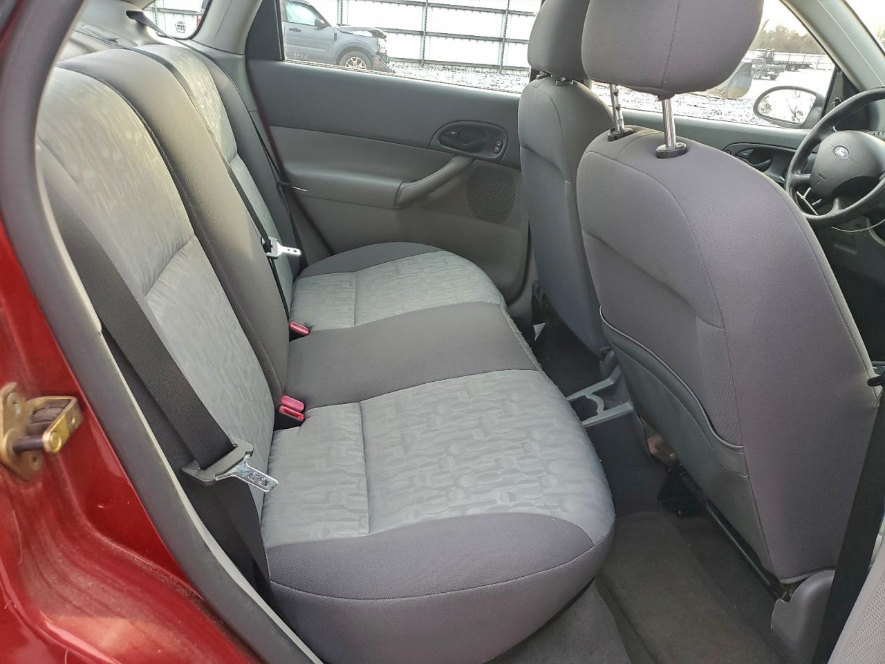 2005 FORD FOCUS ZX4 photo 19