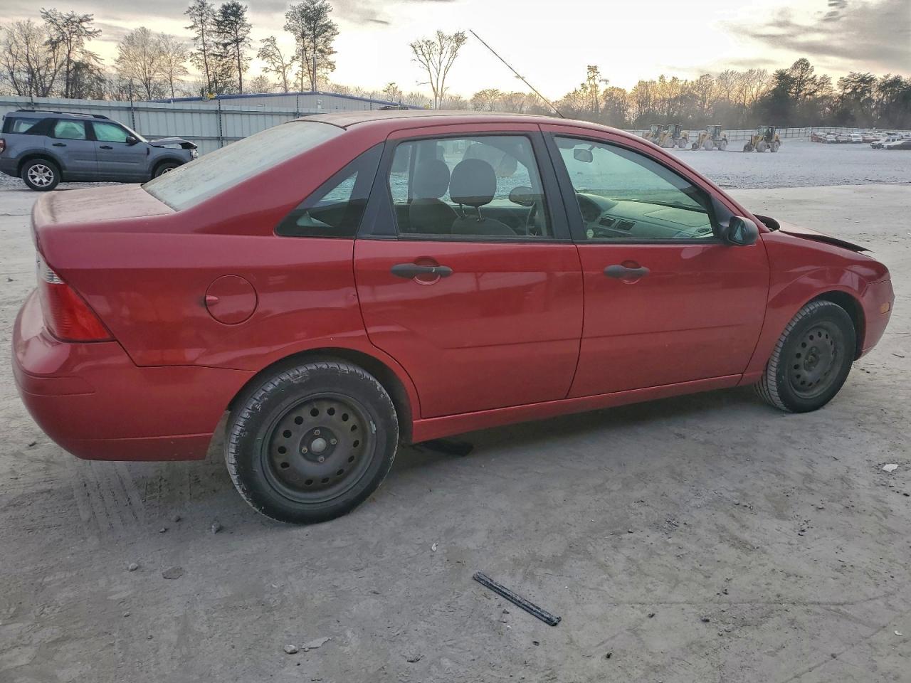 2005 FORD FOCUS ZX4 photo 5