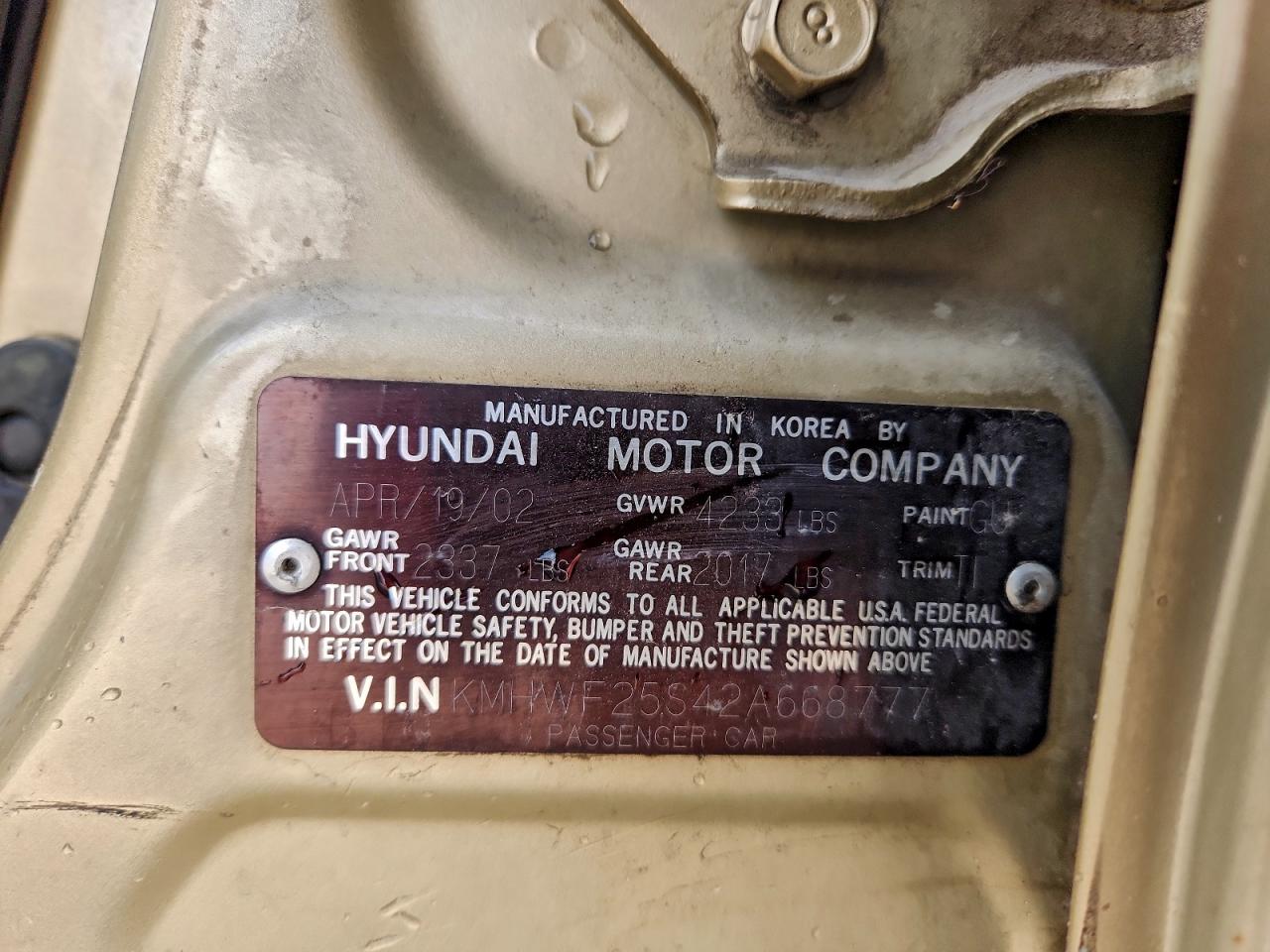 2002 HYUNDAI SONATA BASE photo 12
