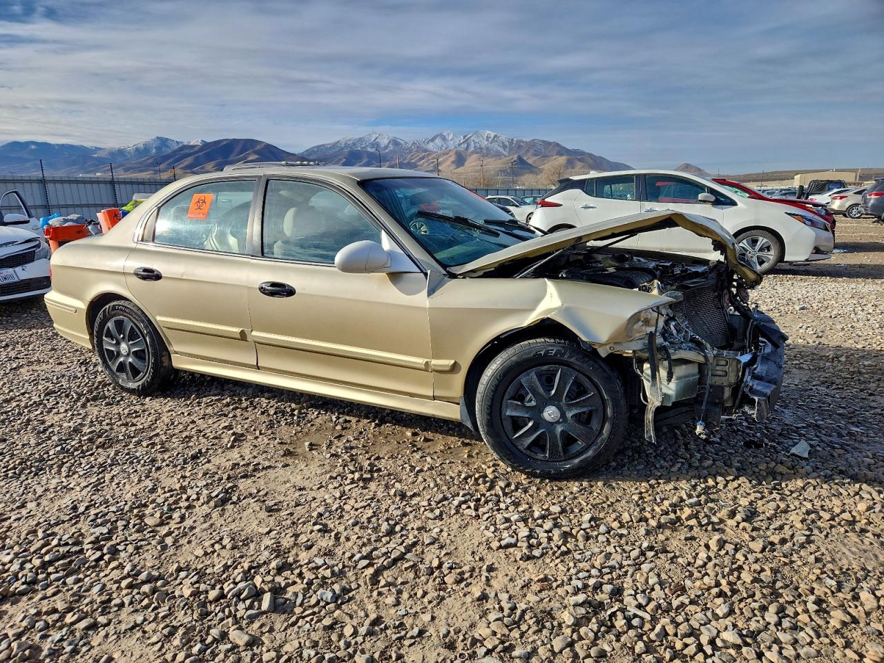 2002 HYUNDAI SONATA BASE photo 4