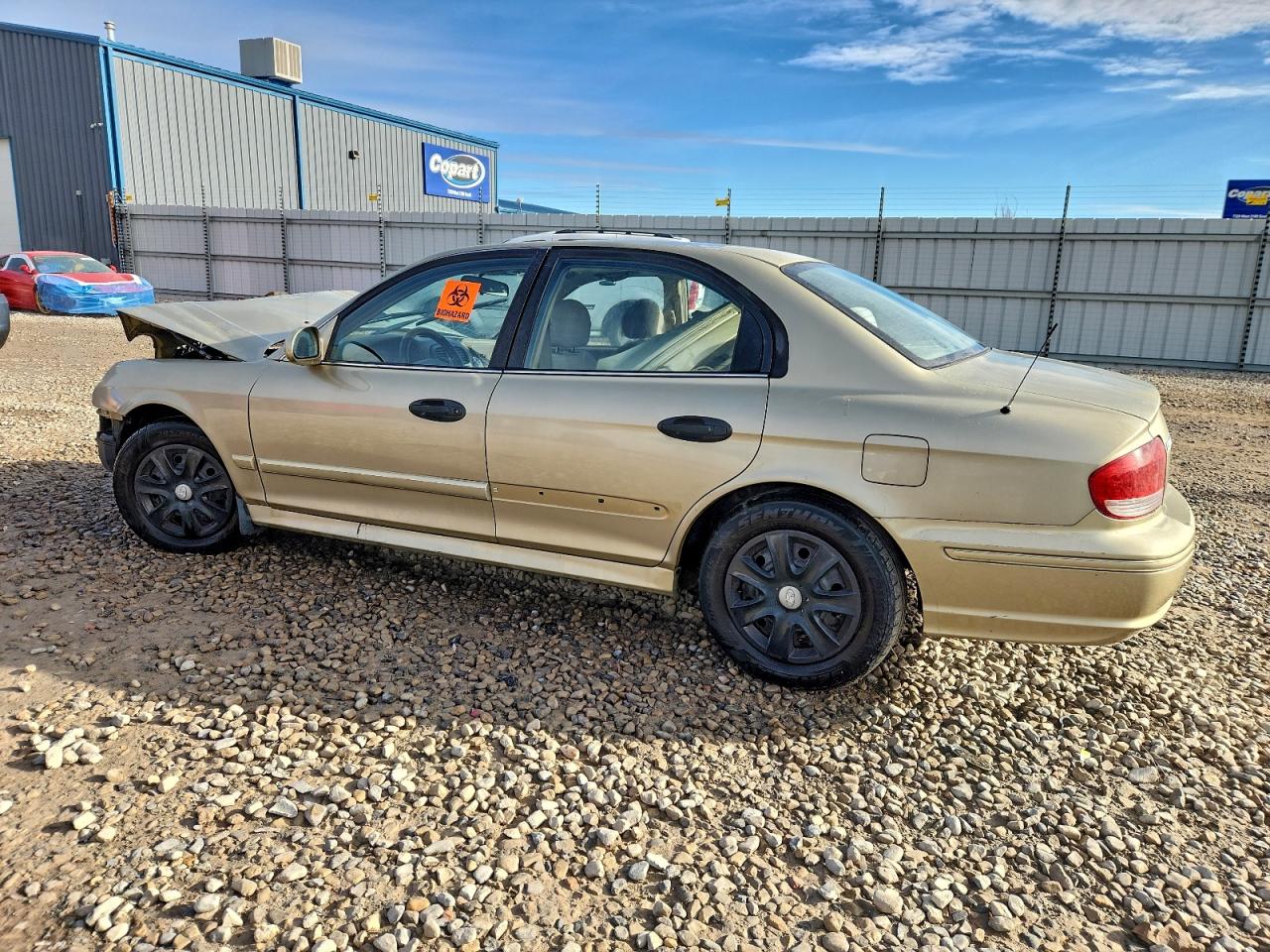 2002 HYUNDAI SONATA BASE photo 2