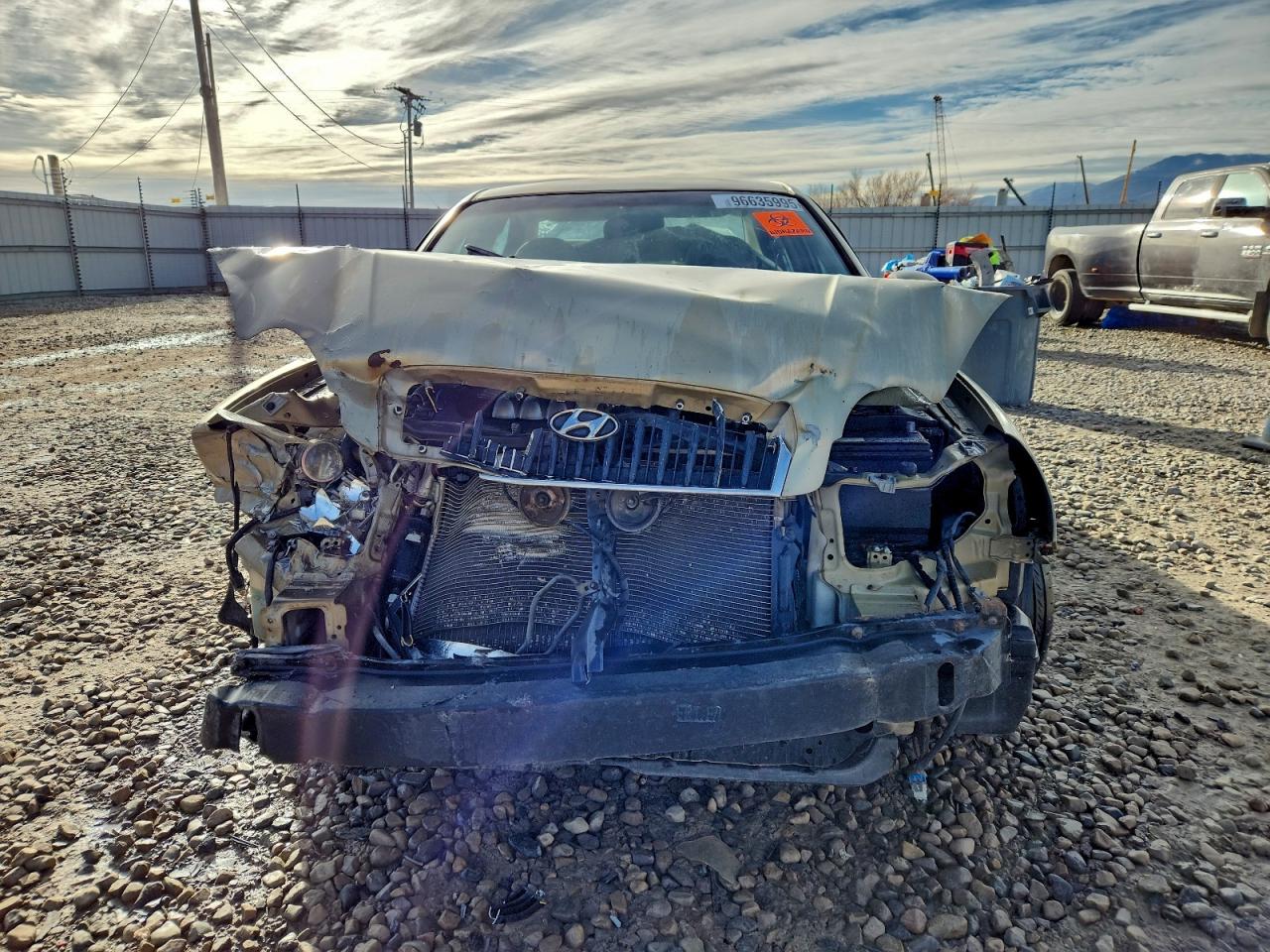 2002 HYUNDAI SONATA BASE photo 5