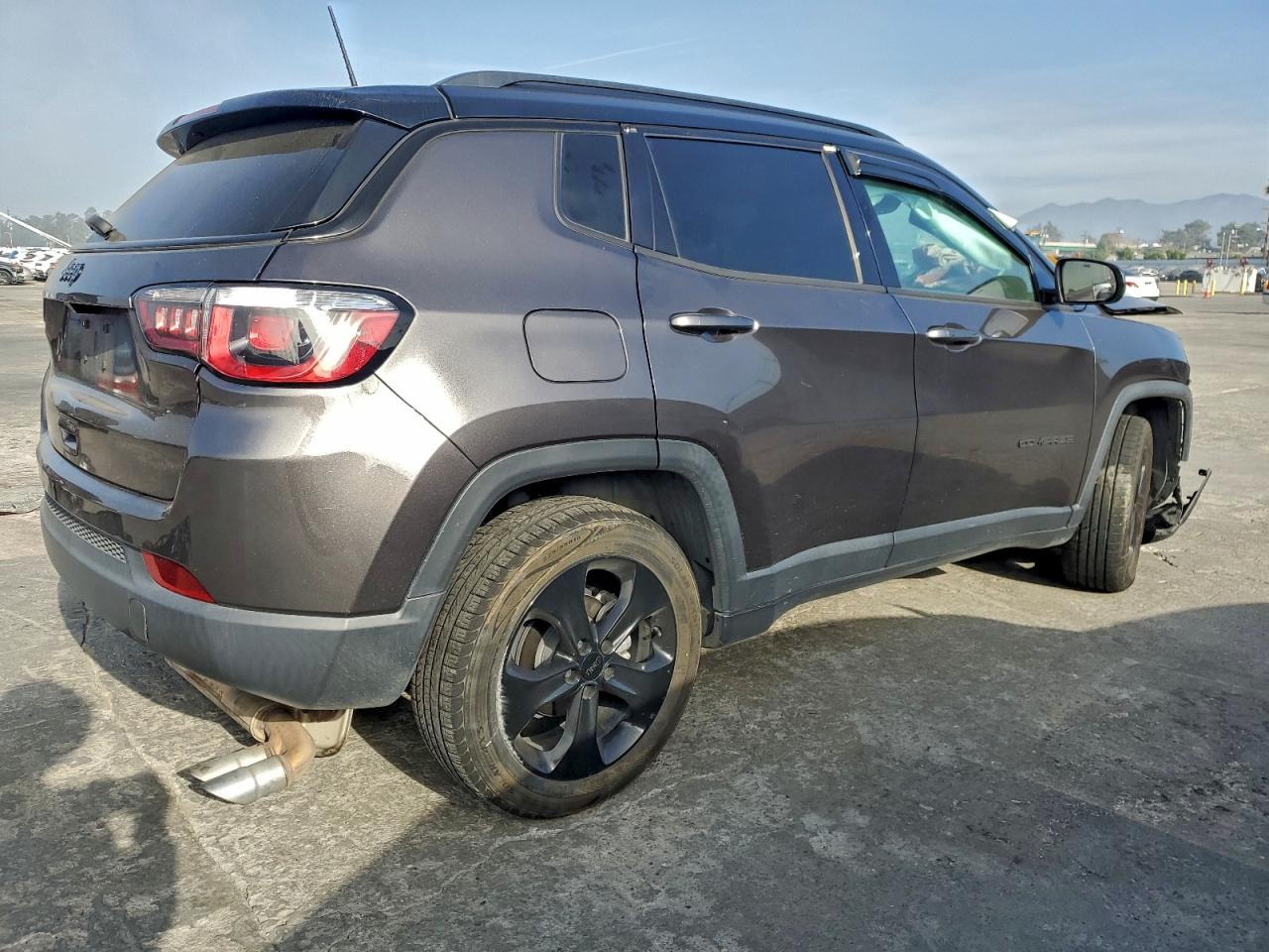 2019 JEEP COMPASS LATITUDE photo 3