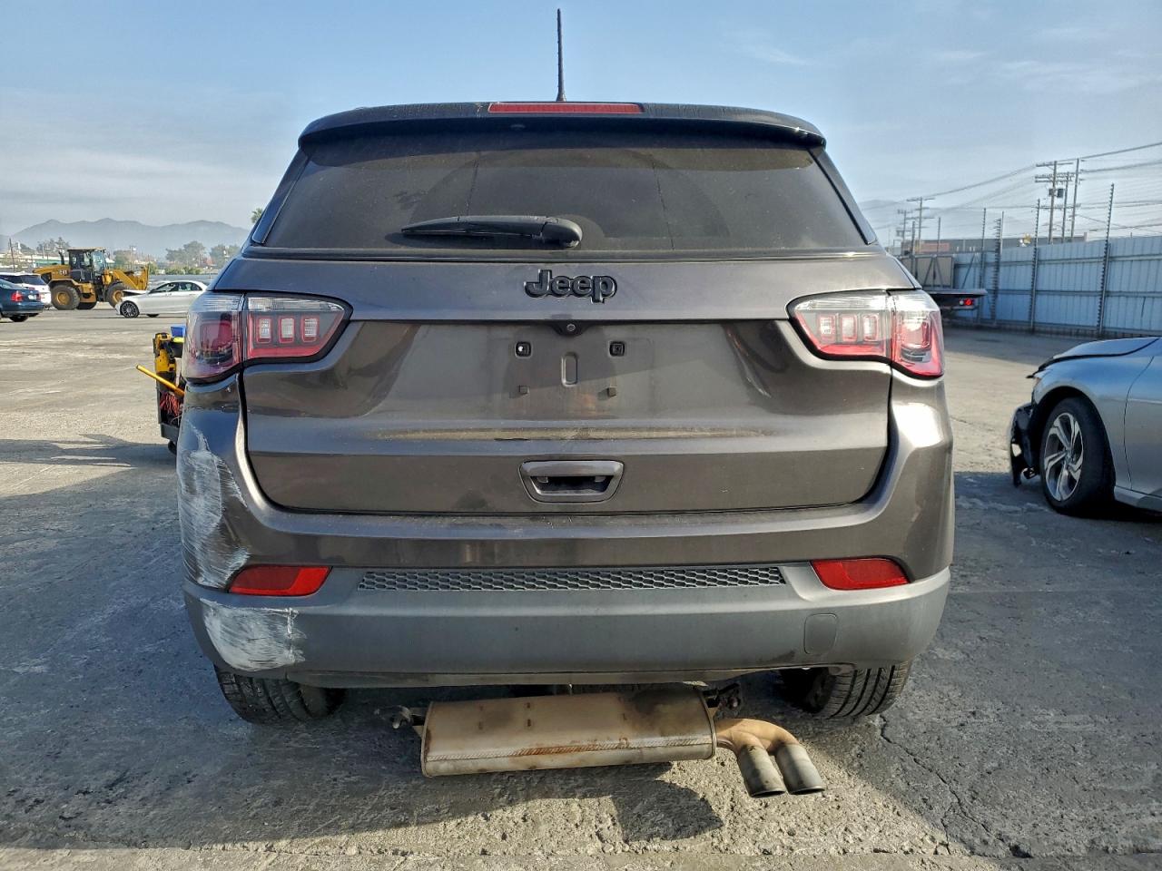 2019 JEEP COMPASS LATITUDE photo 6