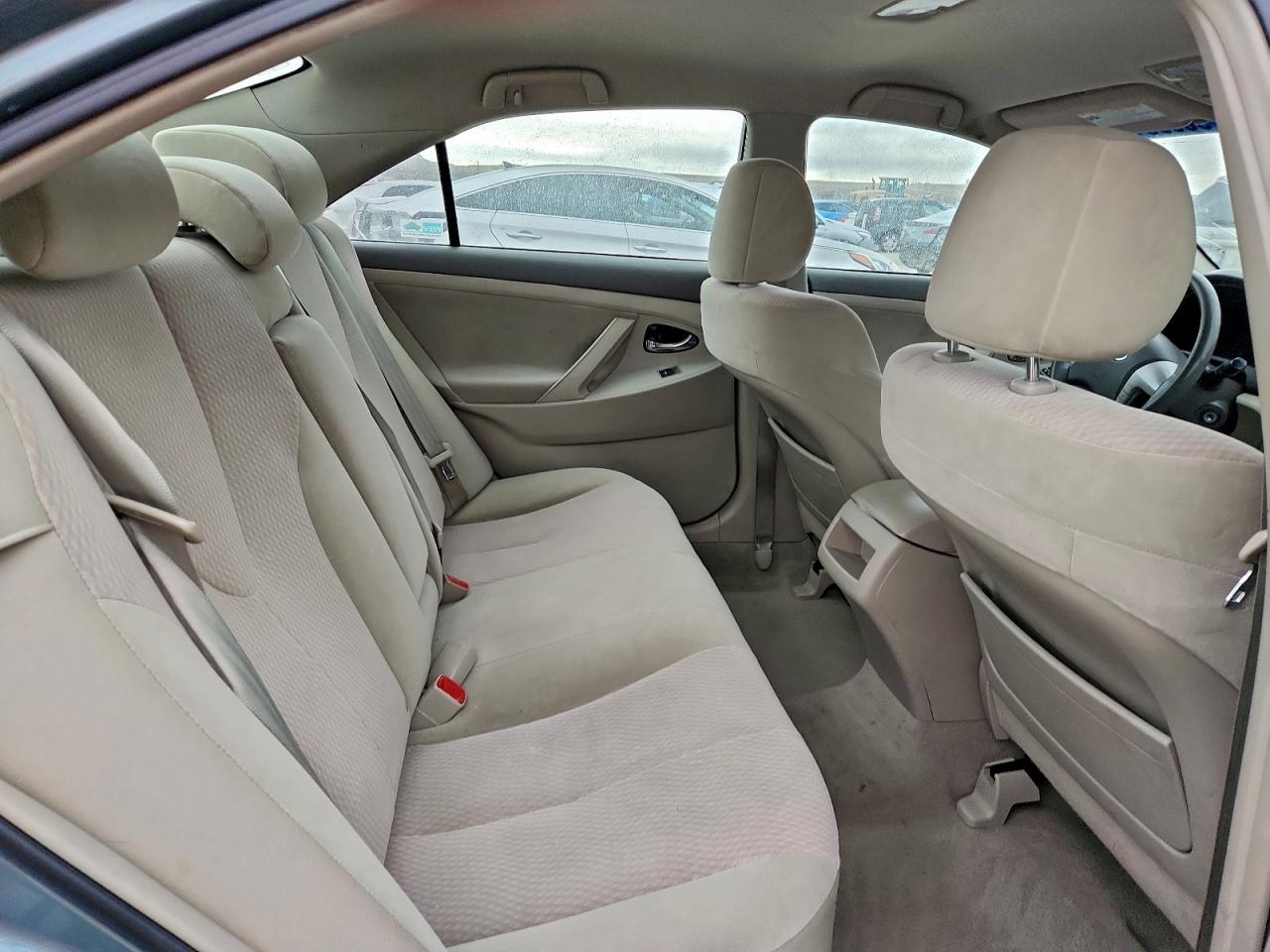 2011 TOYOTA CAMRY BASE photo 19