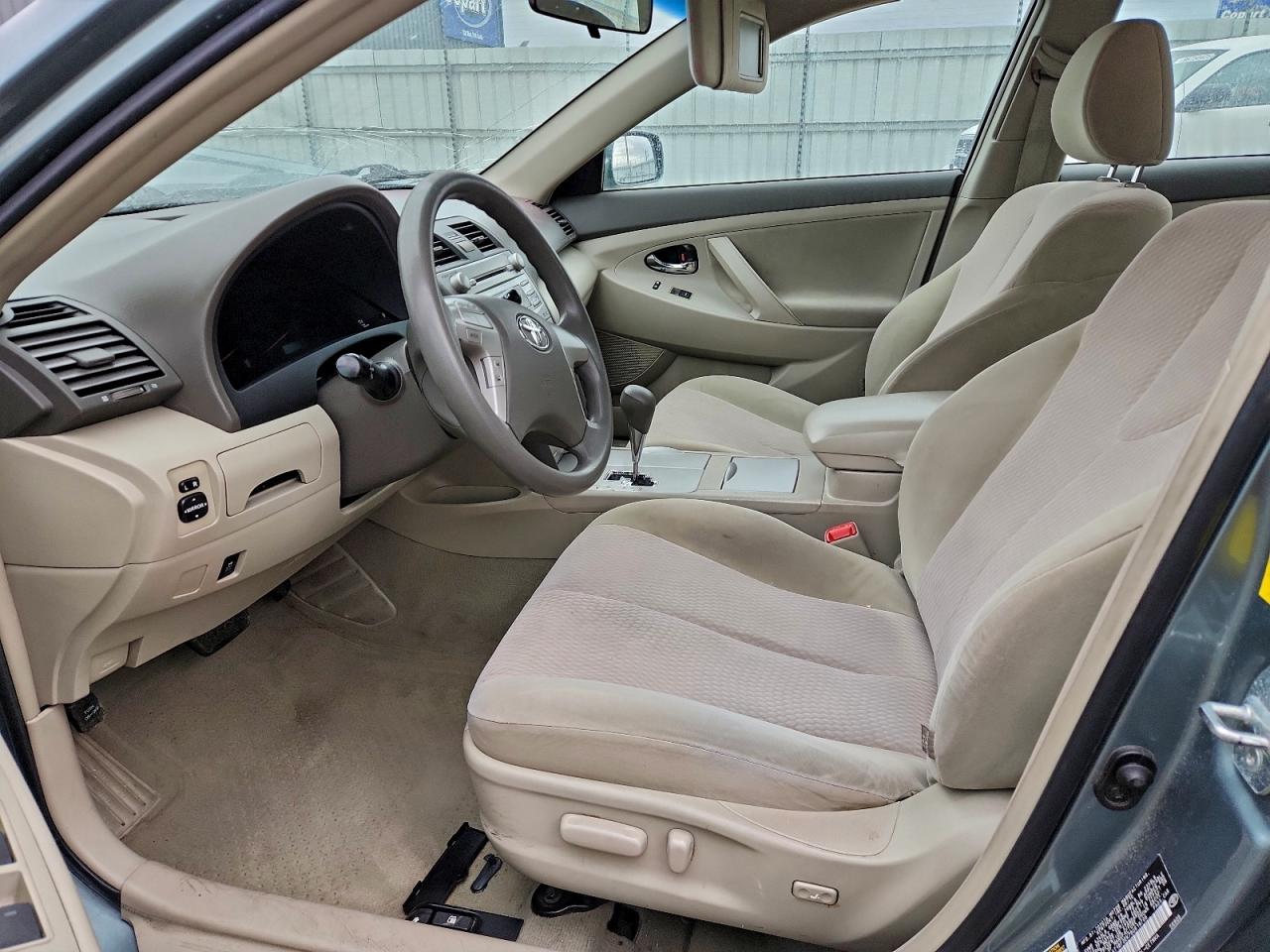 2011 TOYOTA CAMRY BASE photo 13