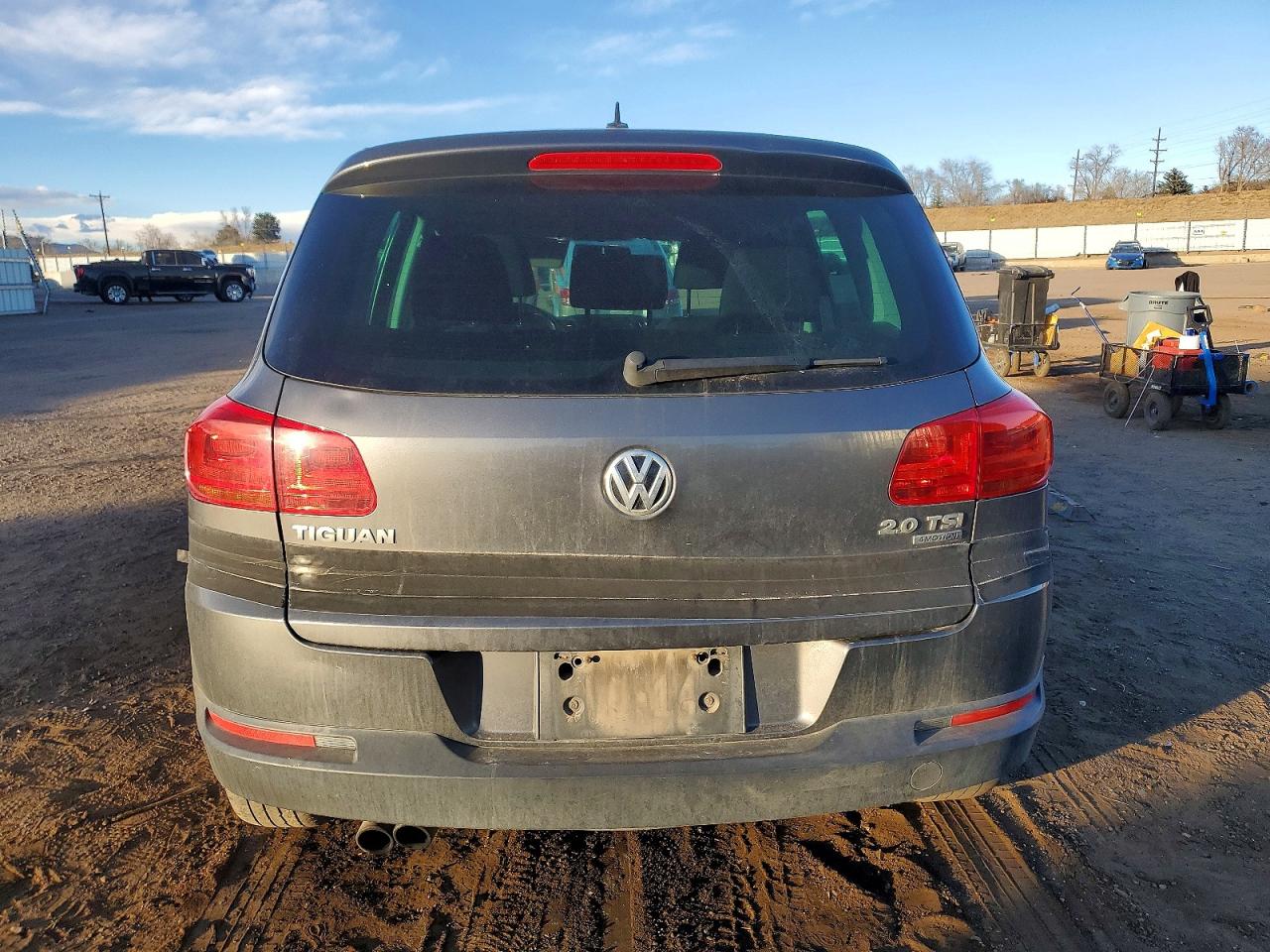 2013 VOLKSWAGEN TIGUAN S photo 11