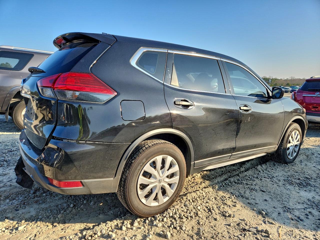 2017 NISSAN ROGUE S photo 5