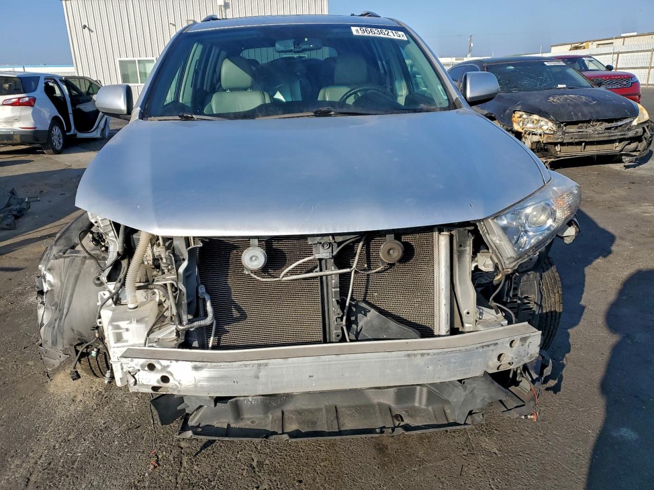 2013 TOYOTA HIGHLANDER BASE photo 5