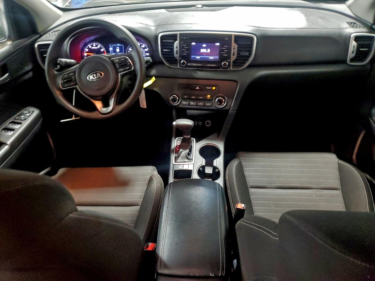 2018 KIA SPORTAGE LX photo 8