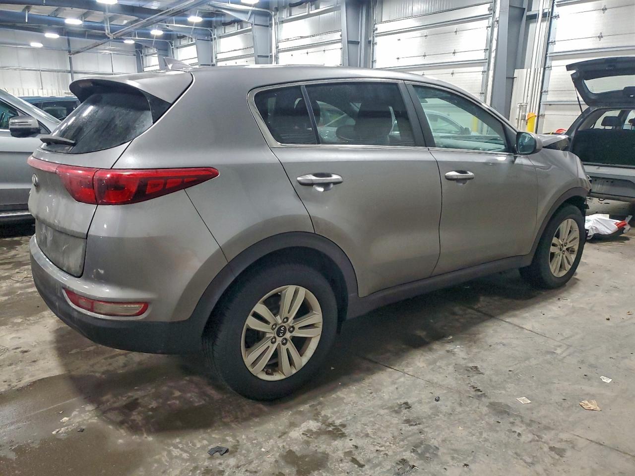 2018 KIA SPORTAGE LX photo 3