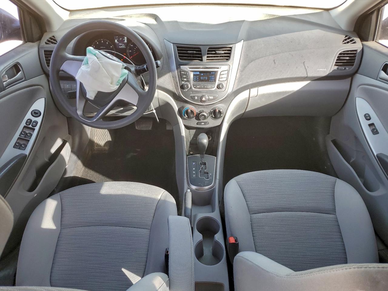2016 HYUNDAI ACCENT SE photo 8