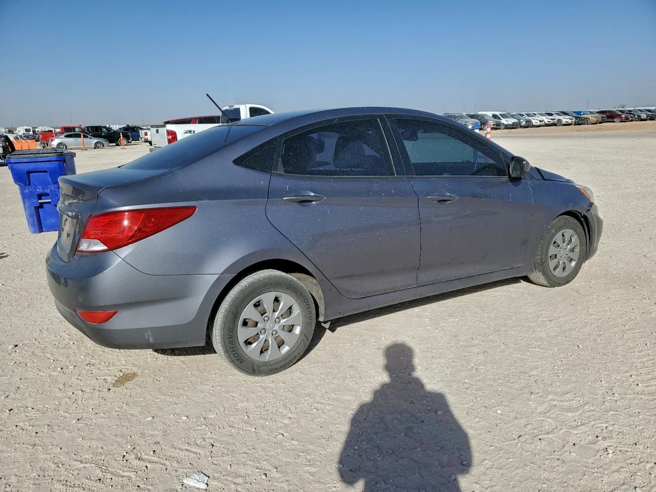 2016 HYUNDAI ACCENT SE photo 3