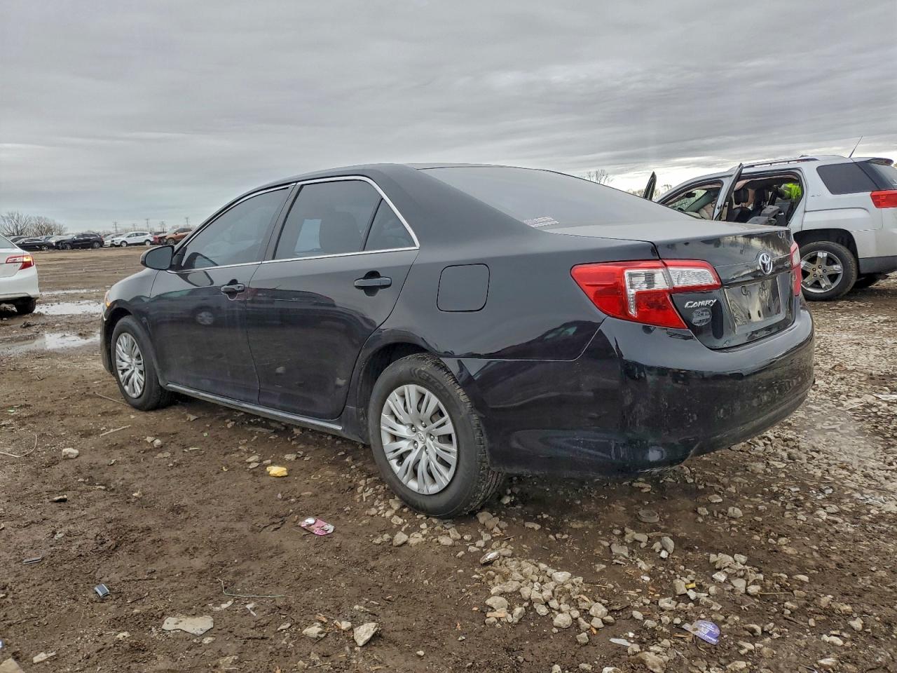 2012 TOYOTA CAMRY BASE photo 2