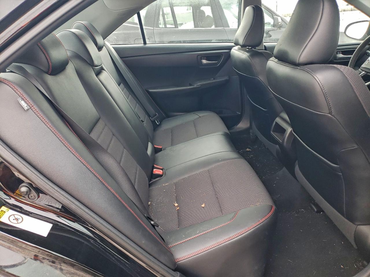 2017 TOYOTA CAMRY LE photo 10