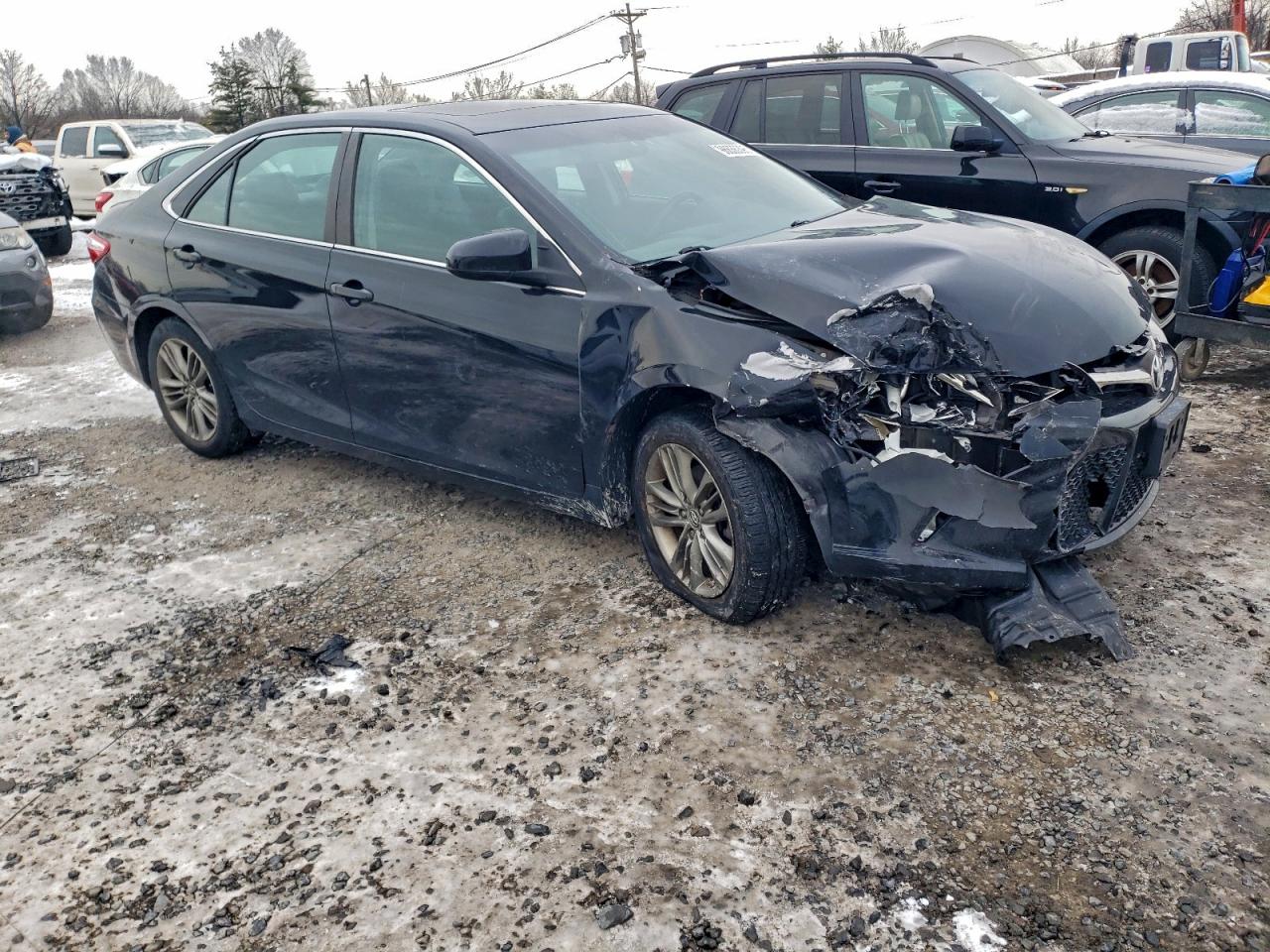 2017 TOYOTA CAMRY LE photo 4