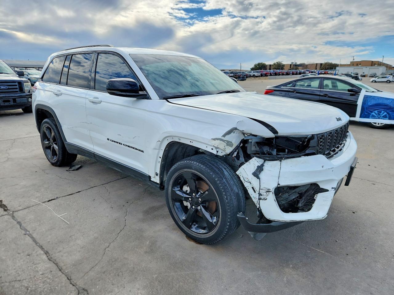 2023 JEEP GRAND CHEROKEE LIMITED photo 4