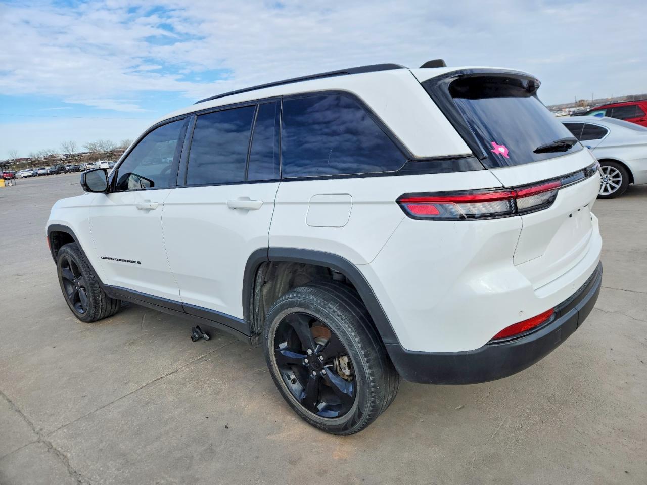 2023 JEEP GRAND CHEROKEE LIMITED photo 2