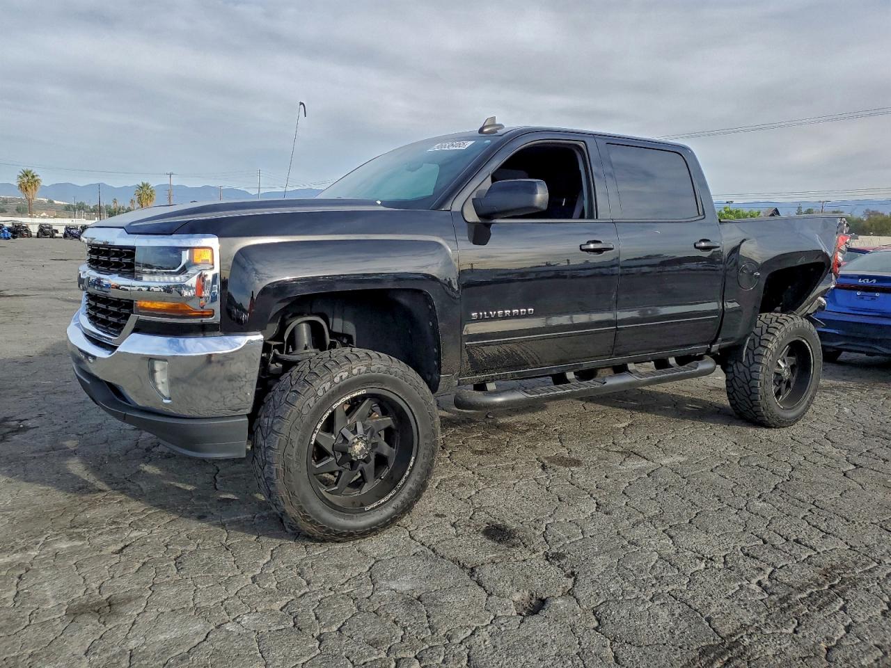 2017 CHEVROLET SILVERADO