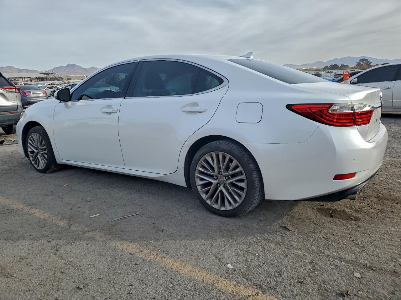 2013 LEXUS ES 350 photo 2
