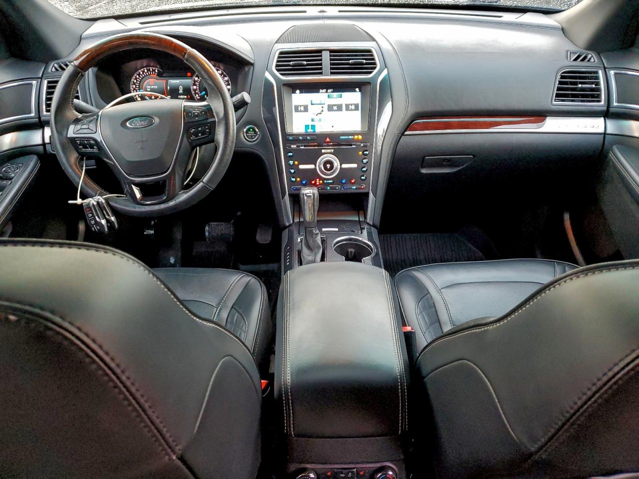 2017 FORD EXPLORER PLATINUM photo 8