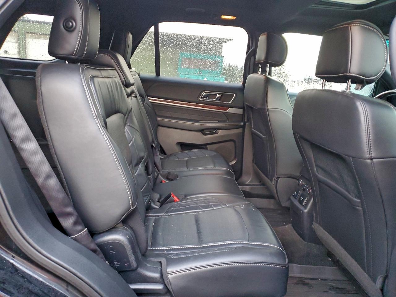 2017 FORD EXPLORER PLATINUM photo 11