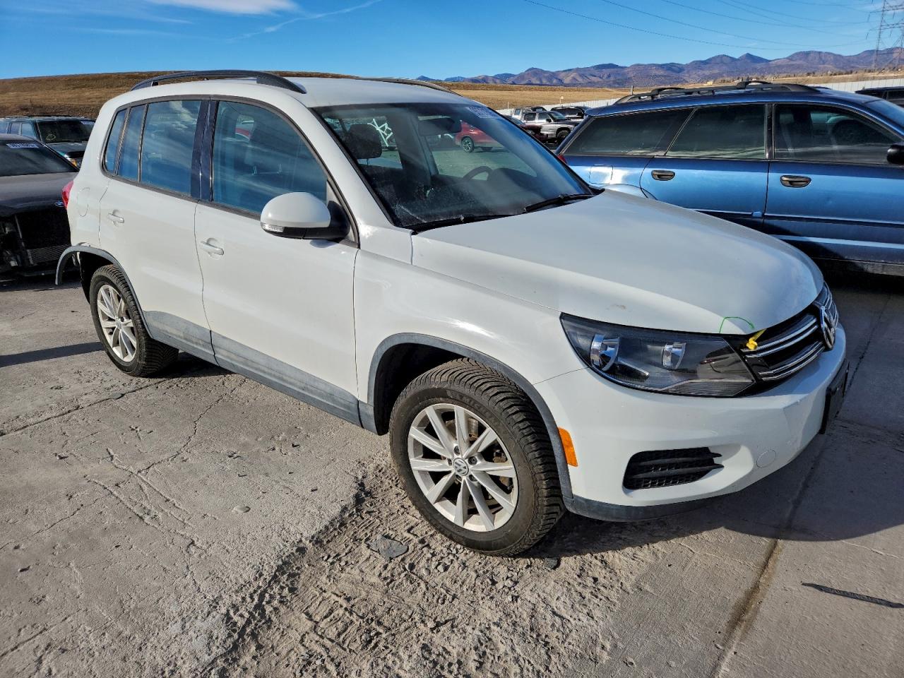 2017 VOLKSWAGEN TIGUAN S photo 4