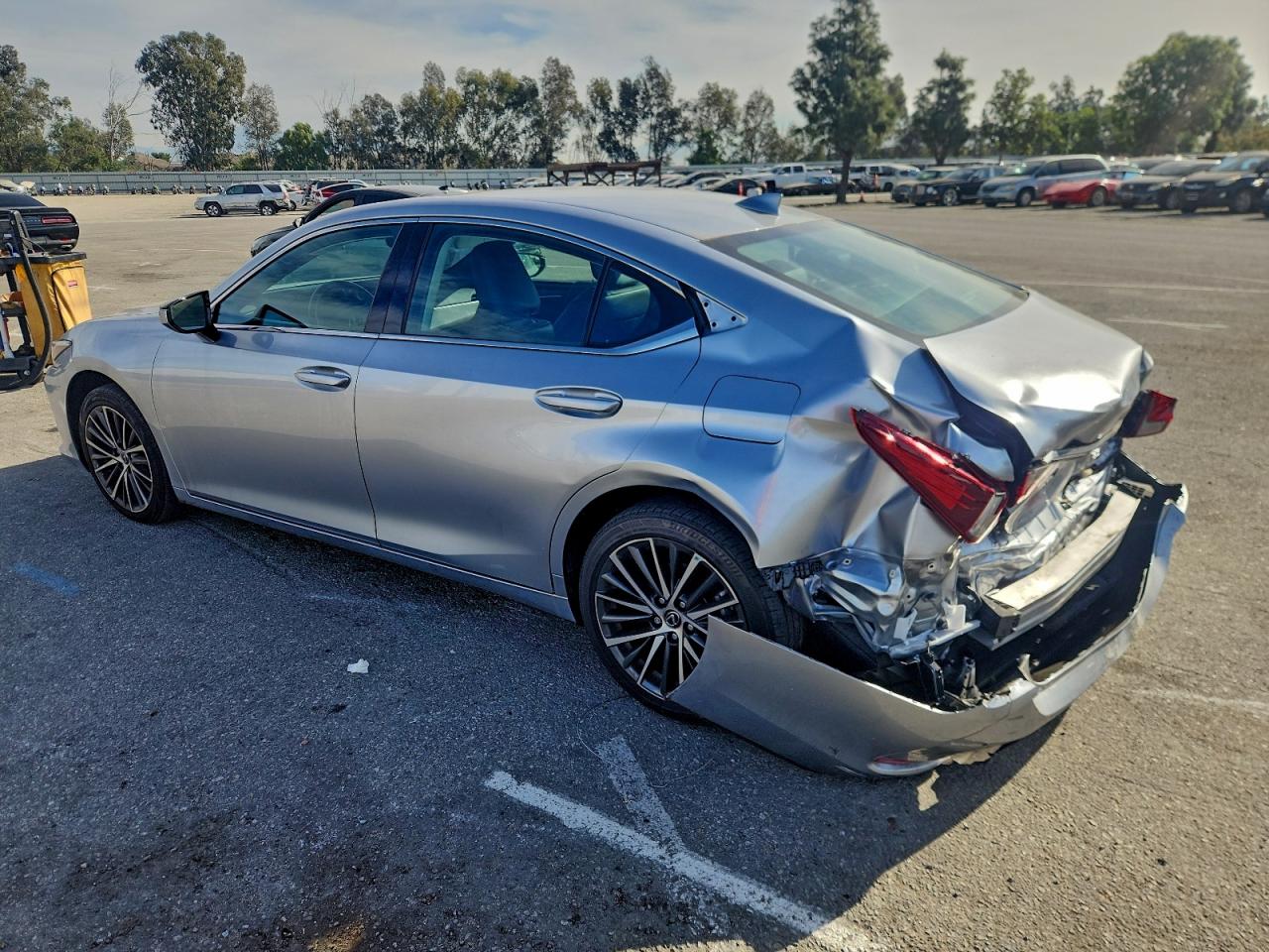2024 LEXUS ES 350 BASE photo 2
