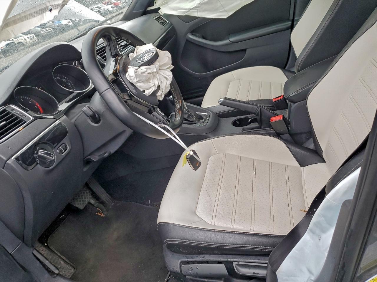 2015 VOLKSWAGEN JETTA SE photo 7