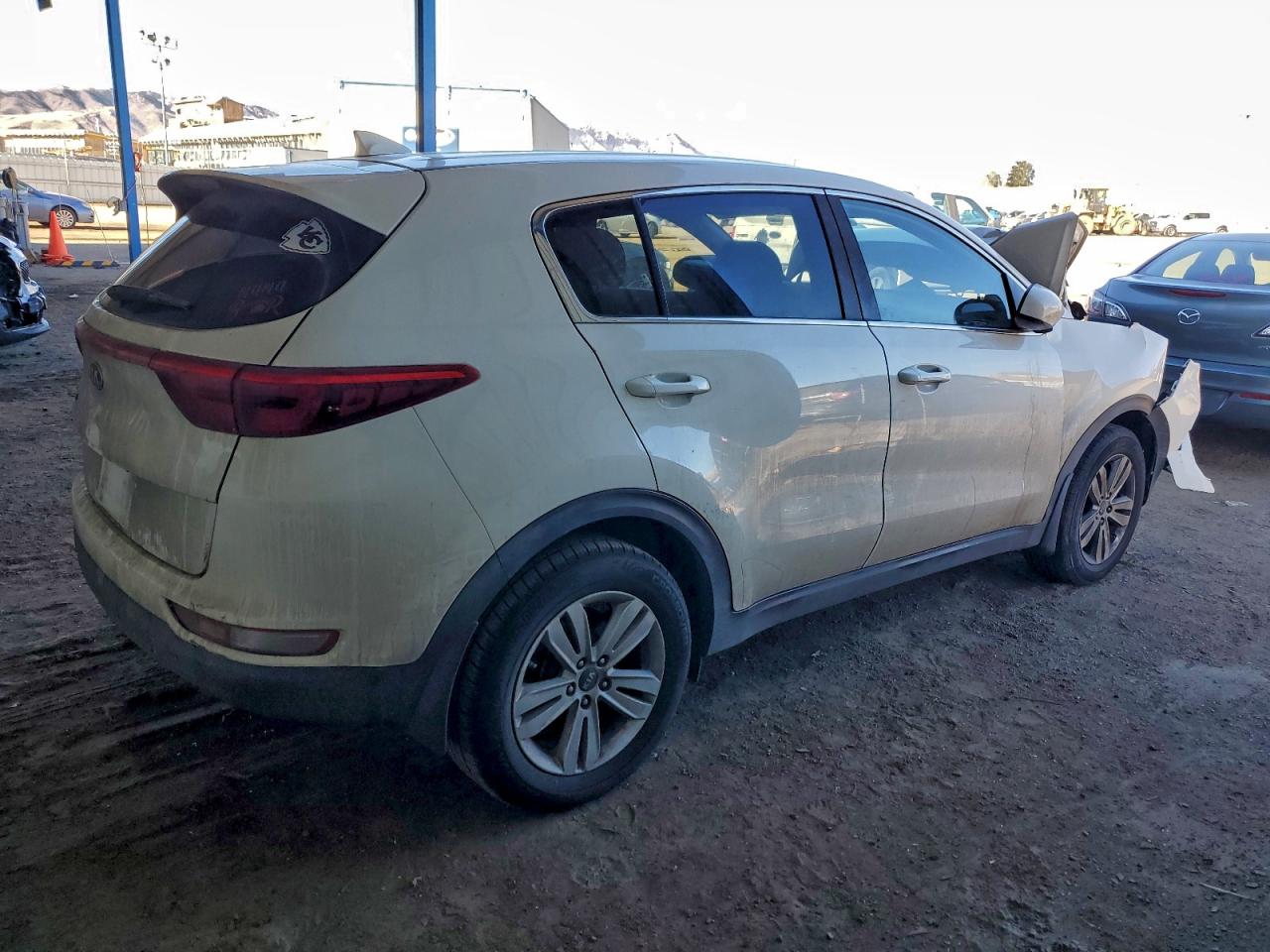 2019 KIA SPORTAGE LX photo 3