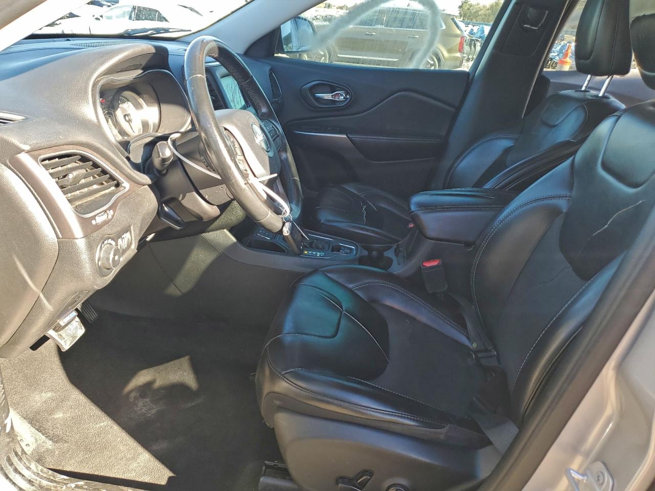 2019 JEEP CHEROKEE LATITUDE PLUS photo 7