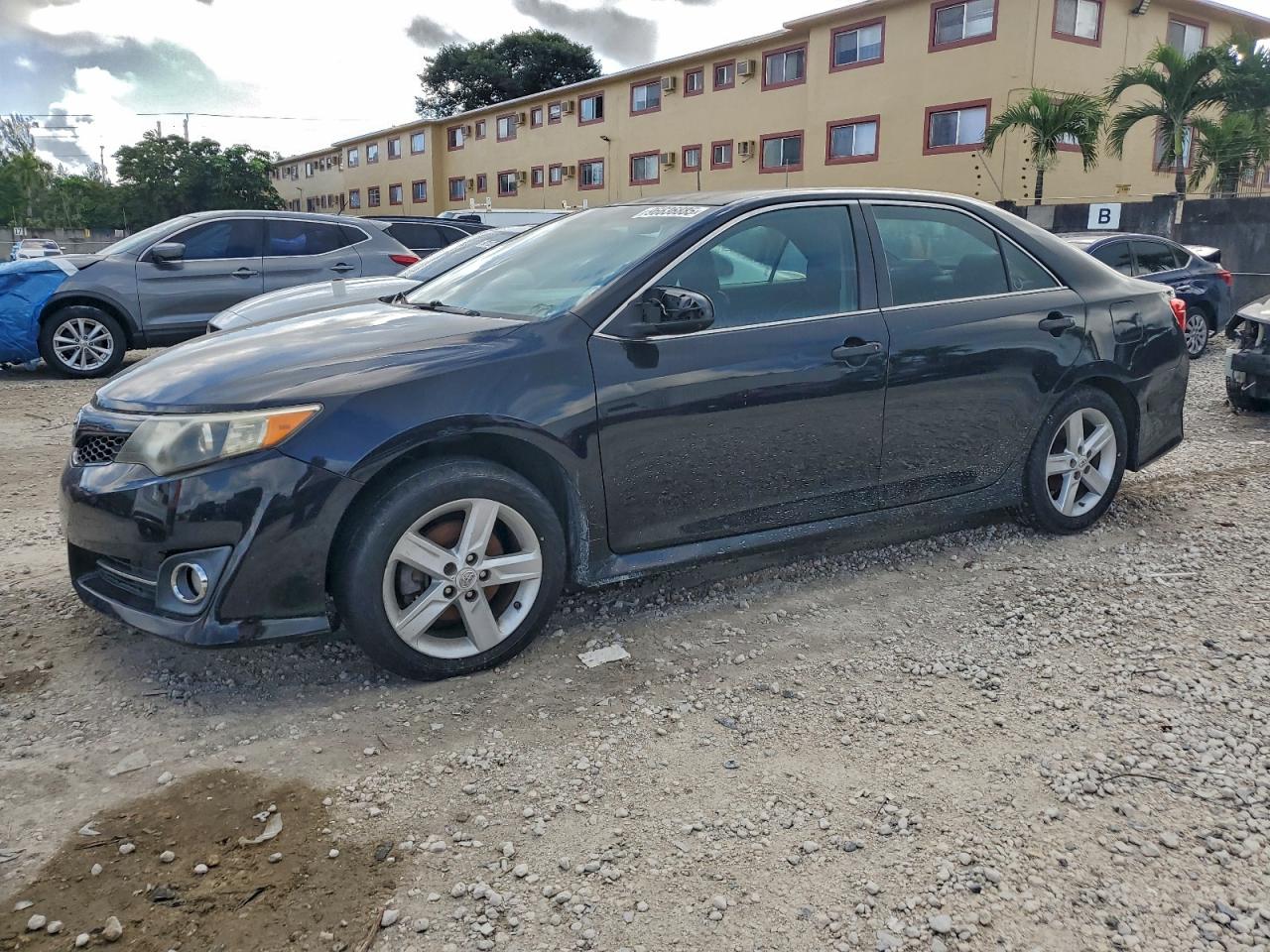 2012 TOYOTA CAMRY