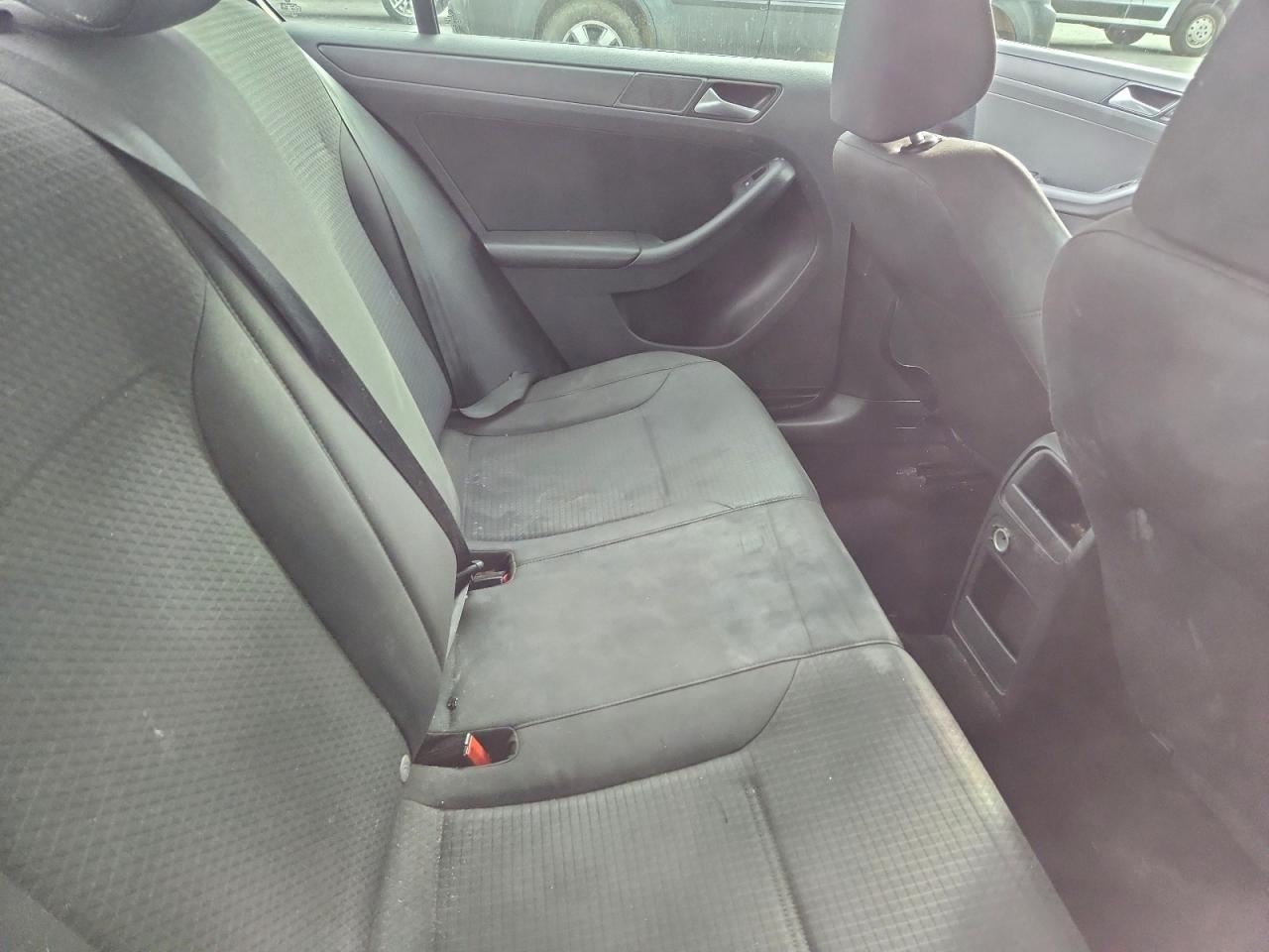 2015 VOLKSWAGEN JETTA BASE photo 10