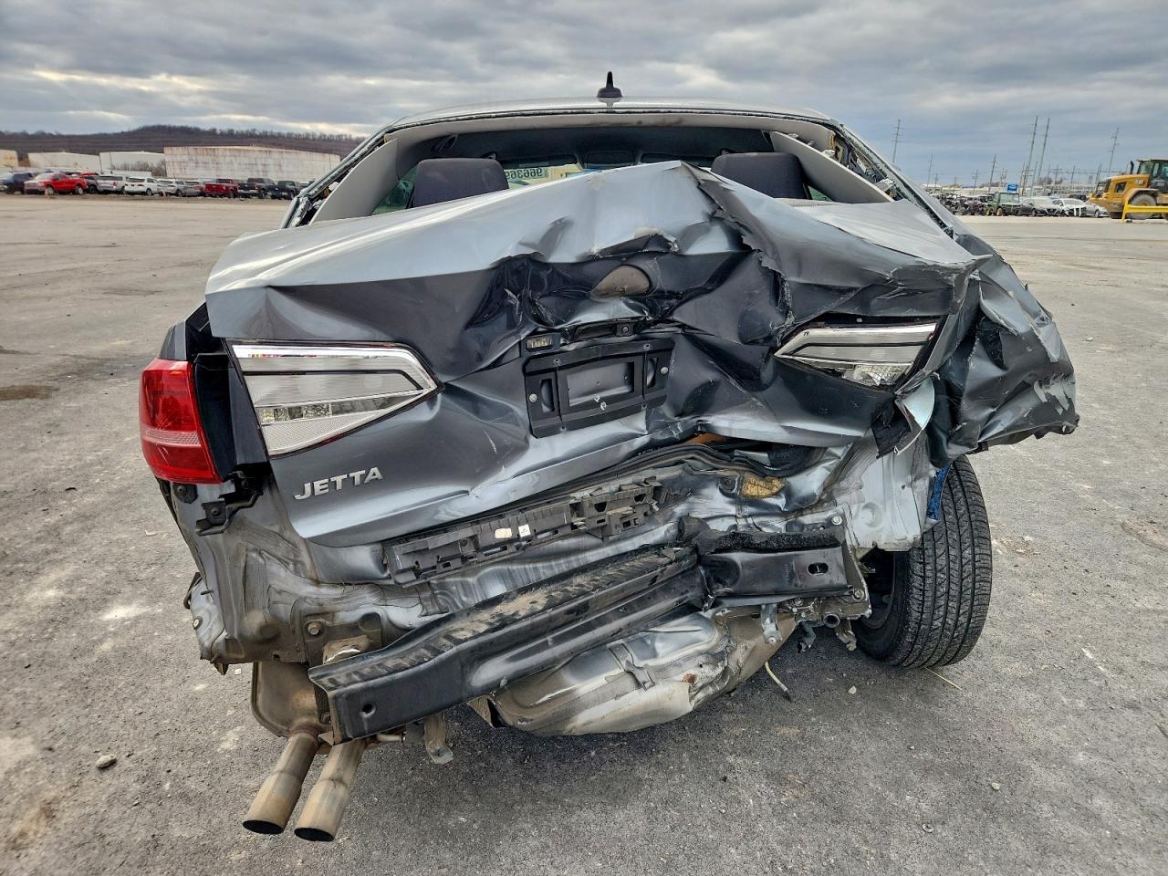 2015 VOLKSWAGEN JETTA BASE photo 6