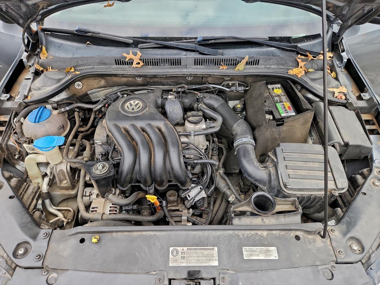 2015 VOLKSWAGEN JETTA BASE photo 11