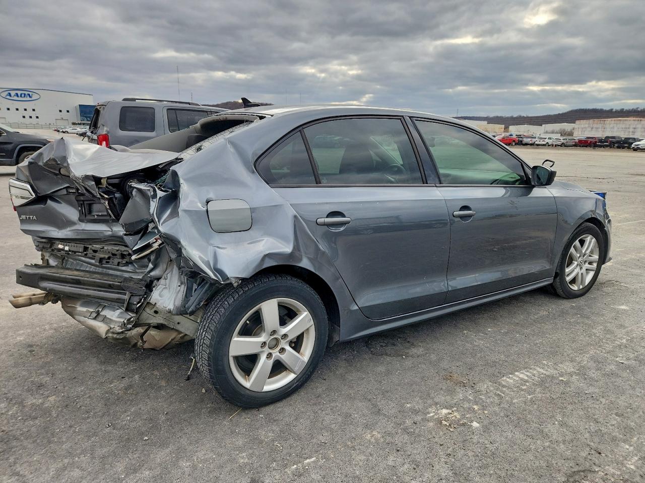 2015 VOLKSWAGEN JETTA BASE photo 3