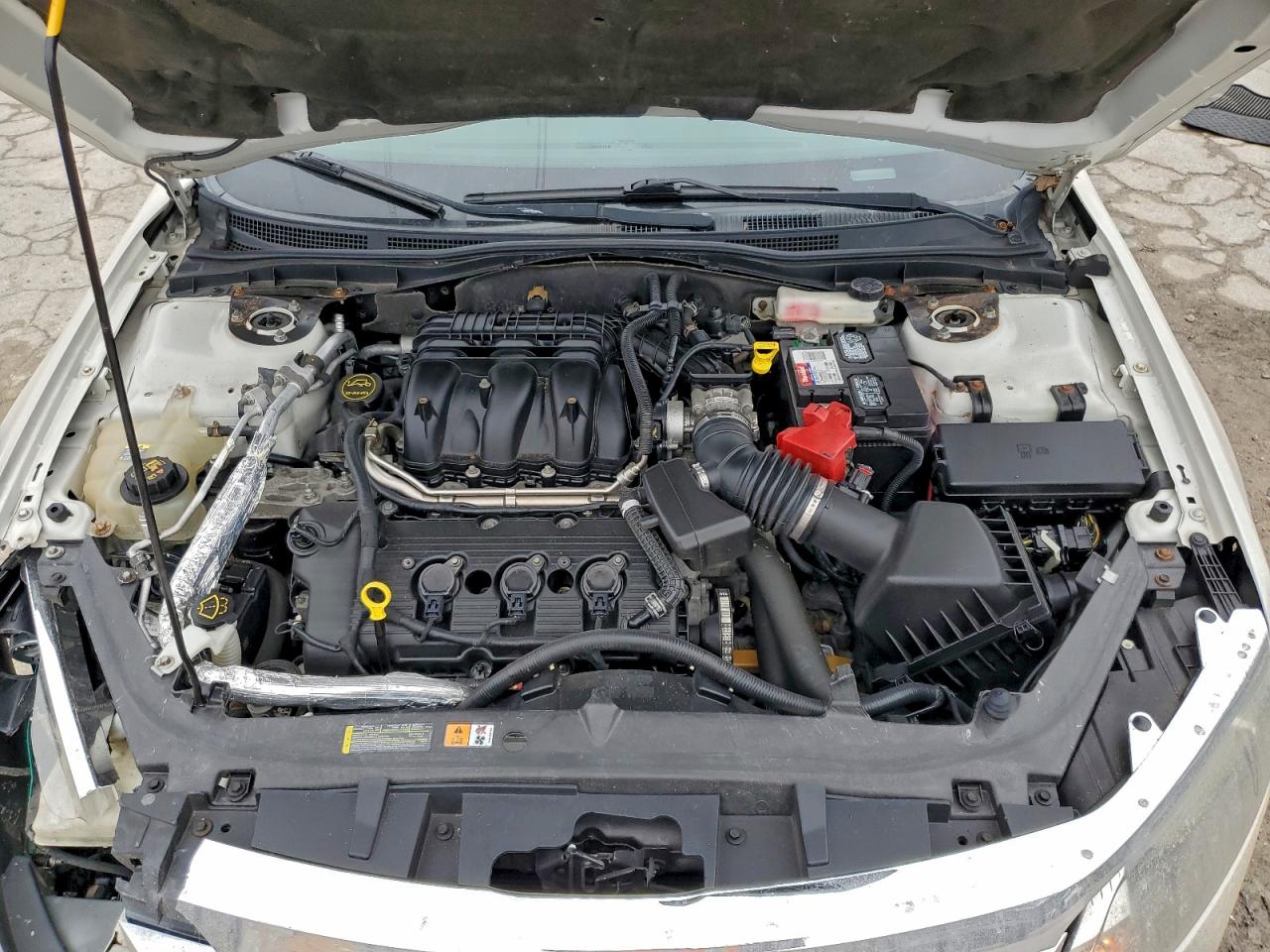 2011 FORD FUSION SE photo 11