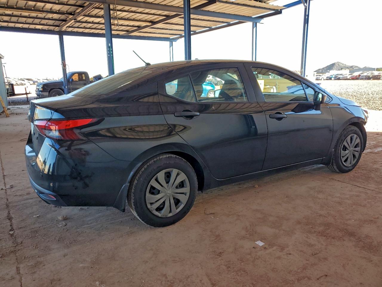 2021 NISSAN VERSA S photo 3