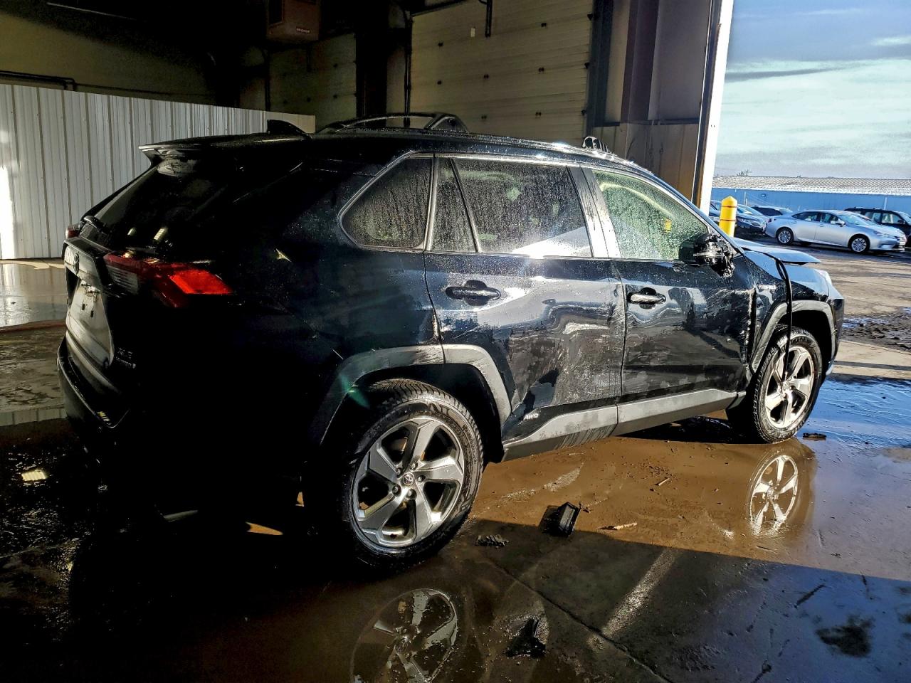 2021 TOYOTA RAV4 XLE PREMIUM photo 3
