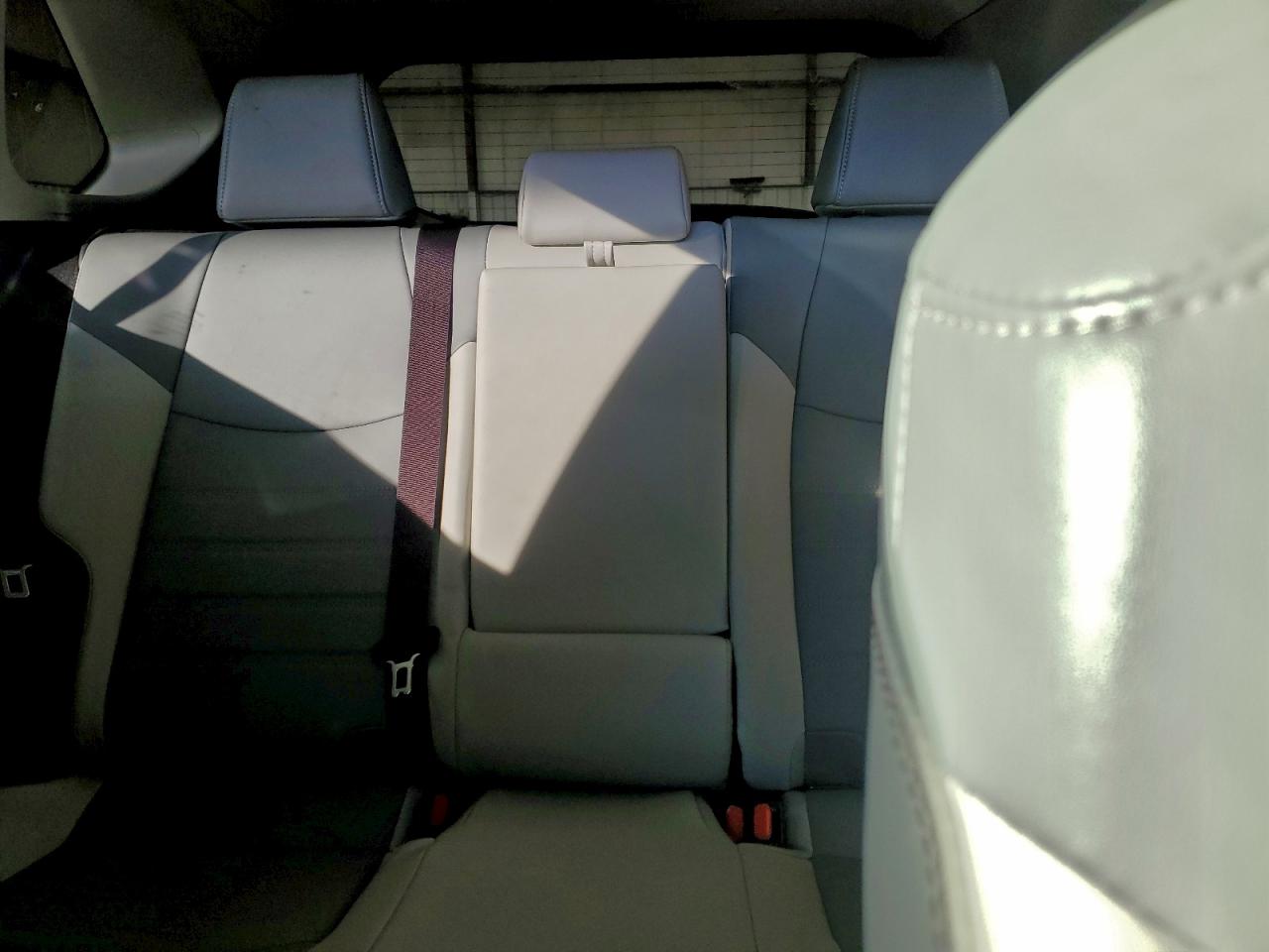 2021 TOYOTA RAV4 XLE PREMIUM photo 10