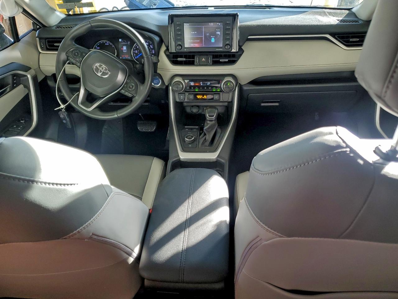 2021 TOYOTA RAV4 XLE PREMIUM photo 8
