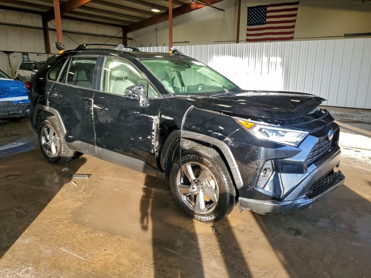 2021 TOYOTA RAV4 XLE PREMIUM photo 4