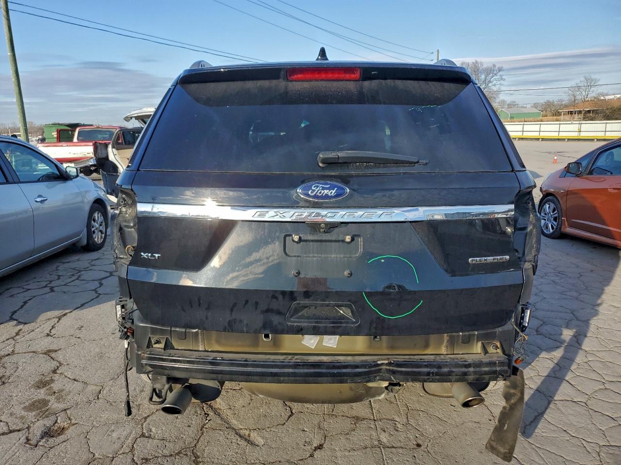 2016 FORD EXPLORER XLT photo 6