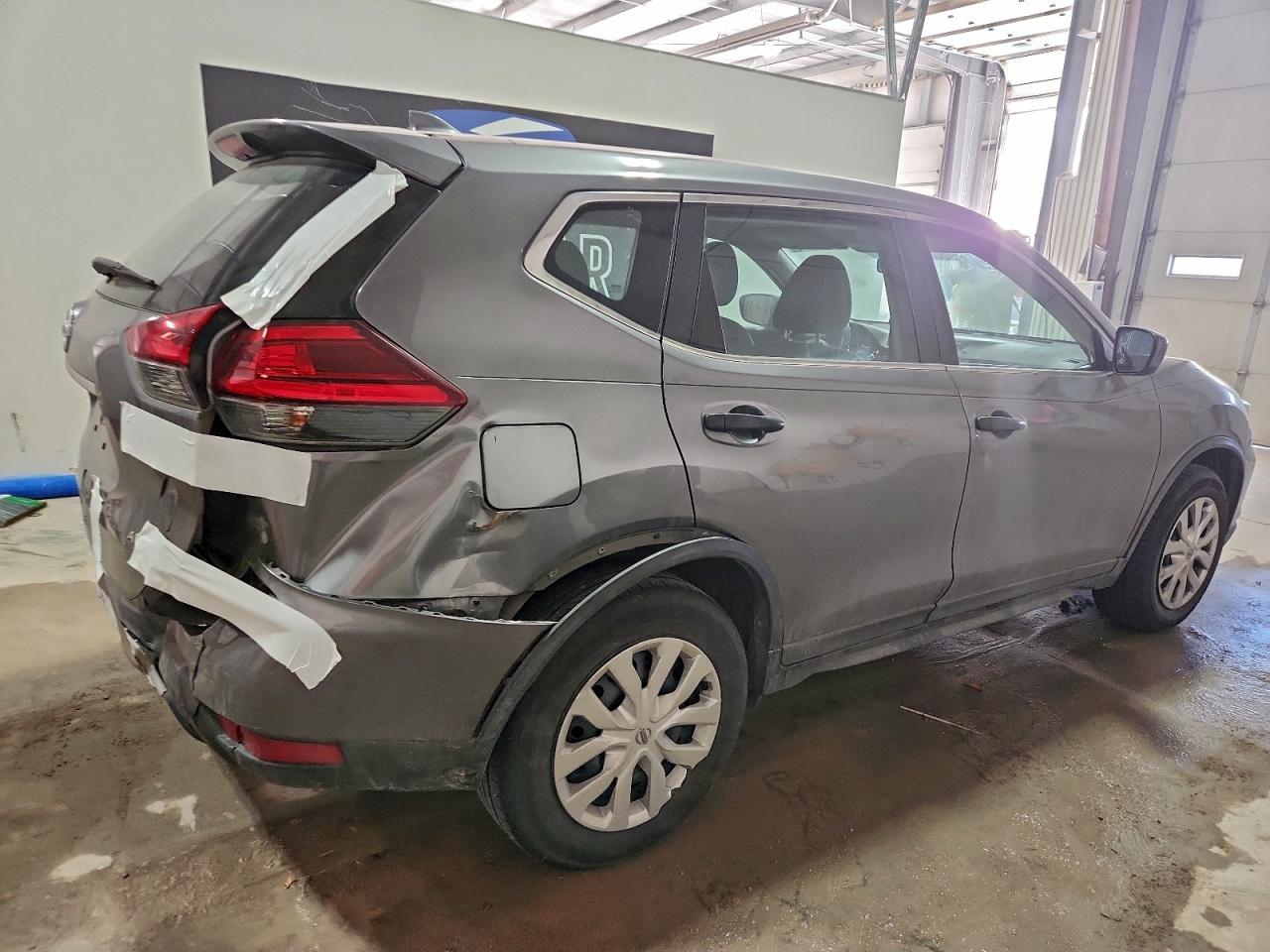 2017 NISSAN ROGUE S photo 3