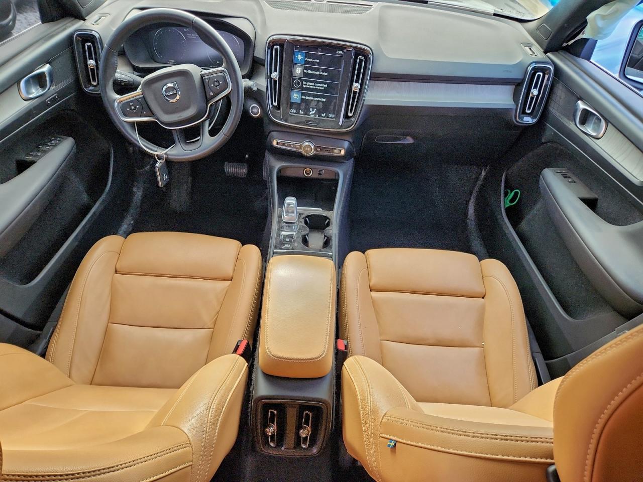 2021 VOLVO XC40 T4 INSCRIPTION photo 8