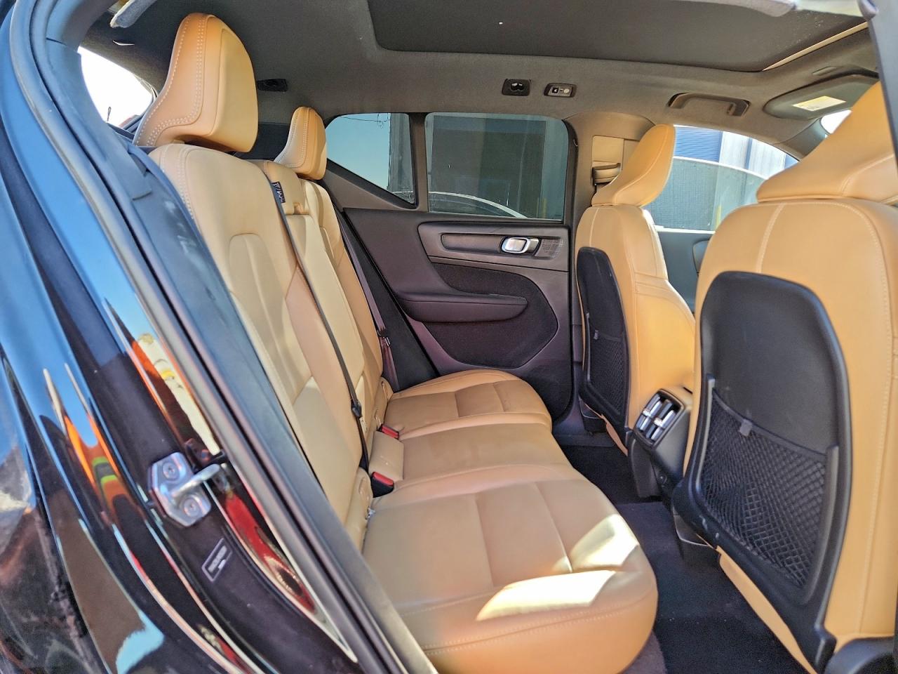 2021 VOLVO XC40 T4 INSCRIPTION photo 11