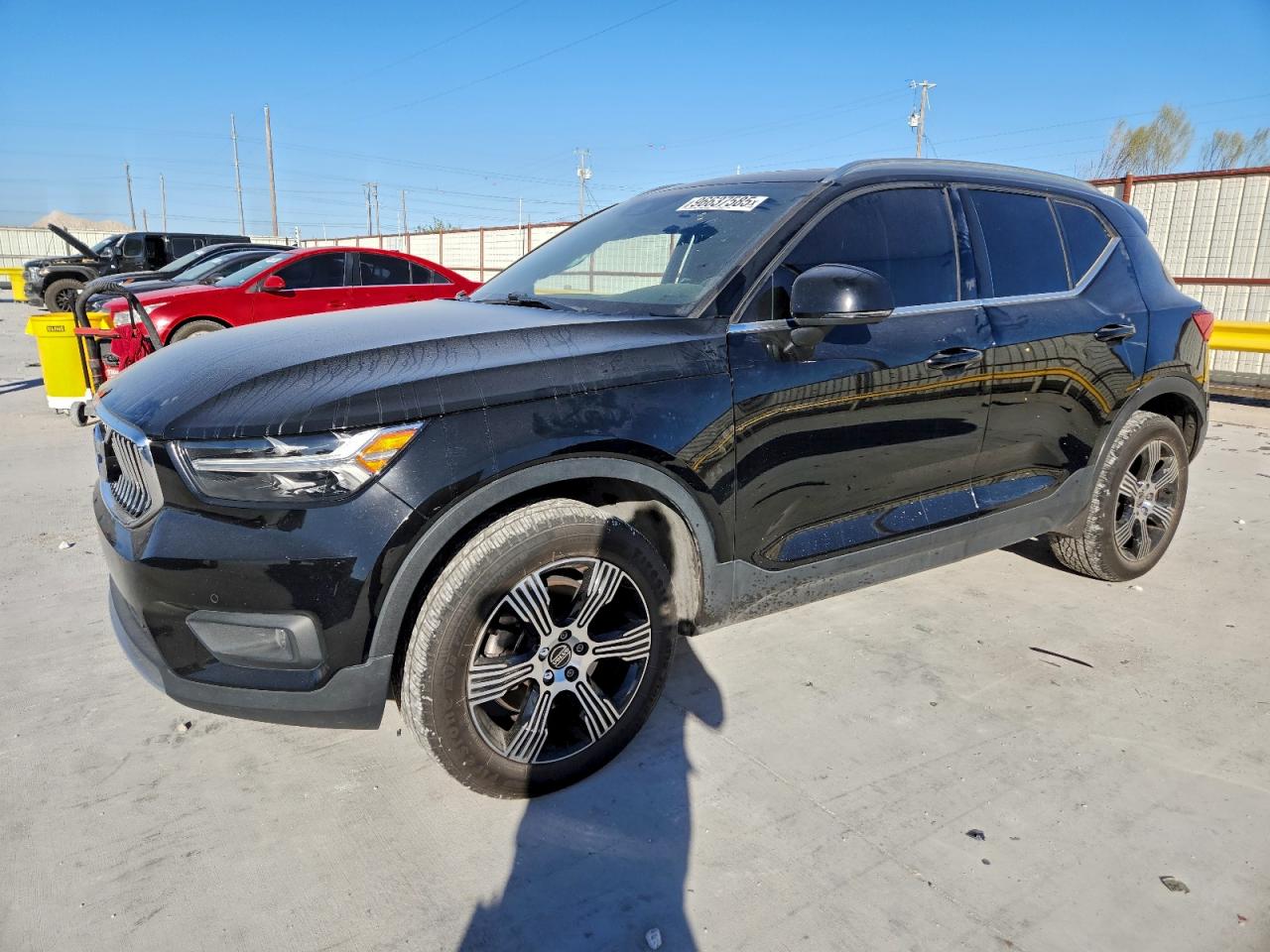 2021 VOLVO XC40