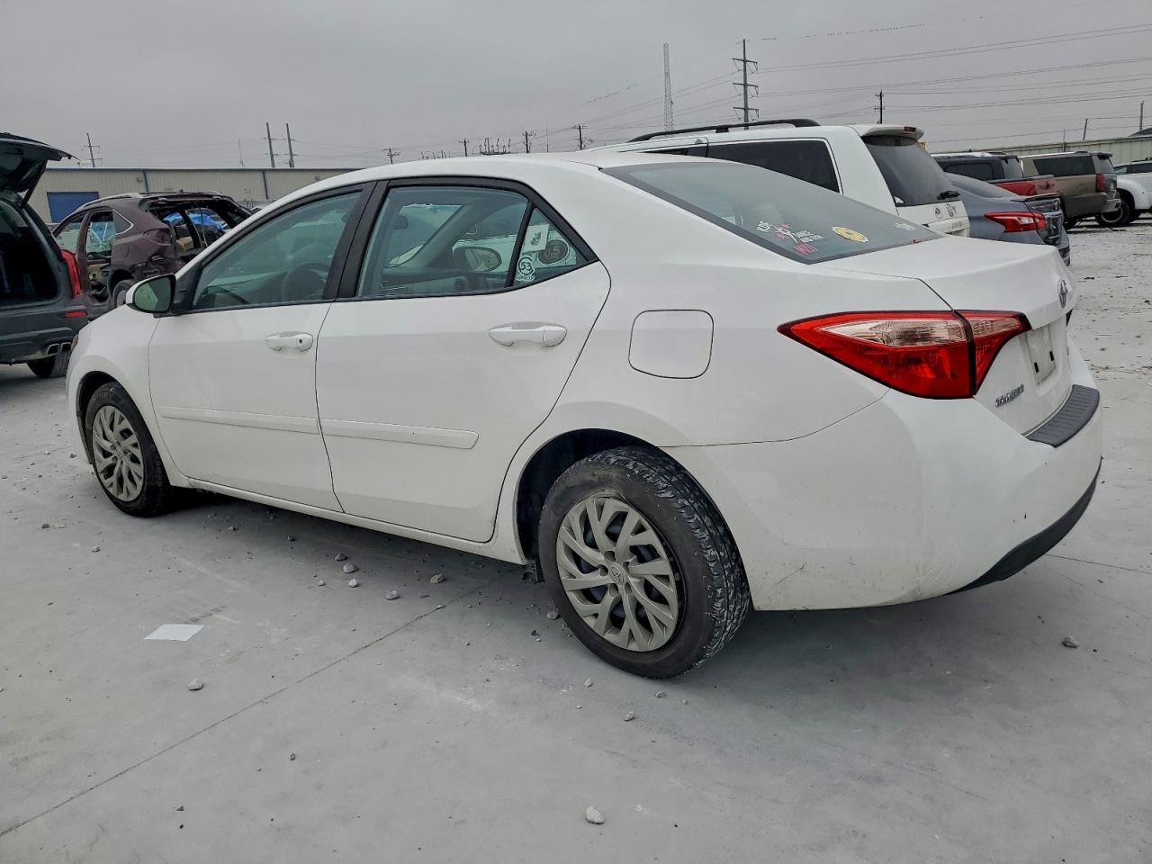 2017 TOYOTA COROLLA L photo 2