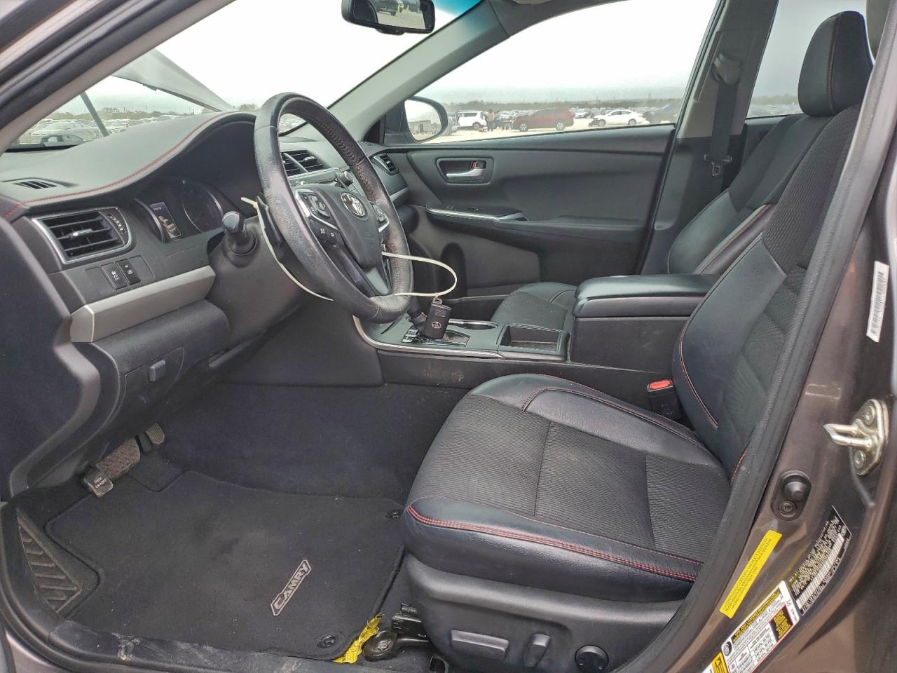 2017 TOYOTA CAMRY LE photo 7