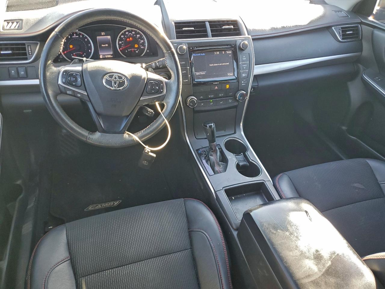 2017 TOYOTA CAMRY LE photo 8